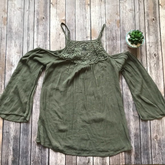 Maurices Tops - Maurices Cold Shoulder Blouse Size XS